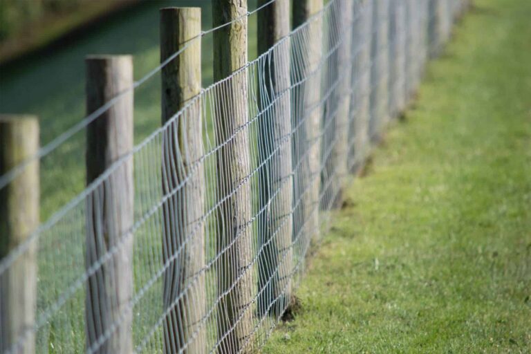 How to Install Welded Wire Fence on Wood Posts