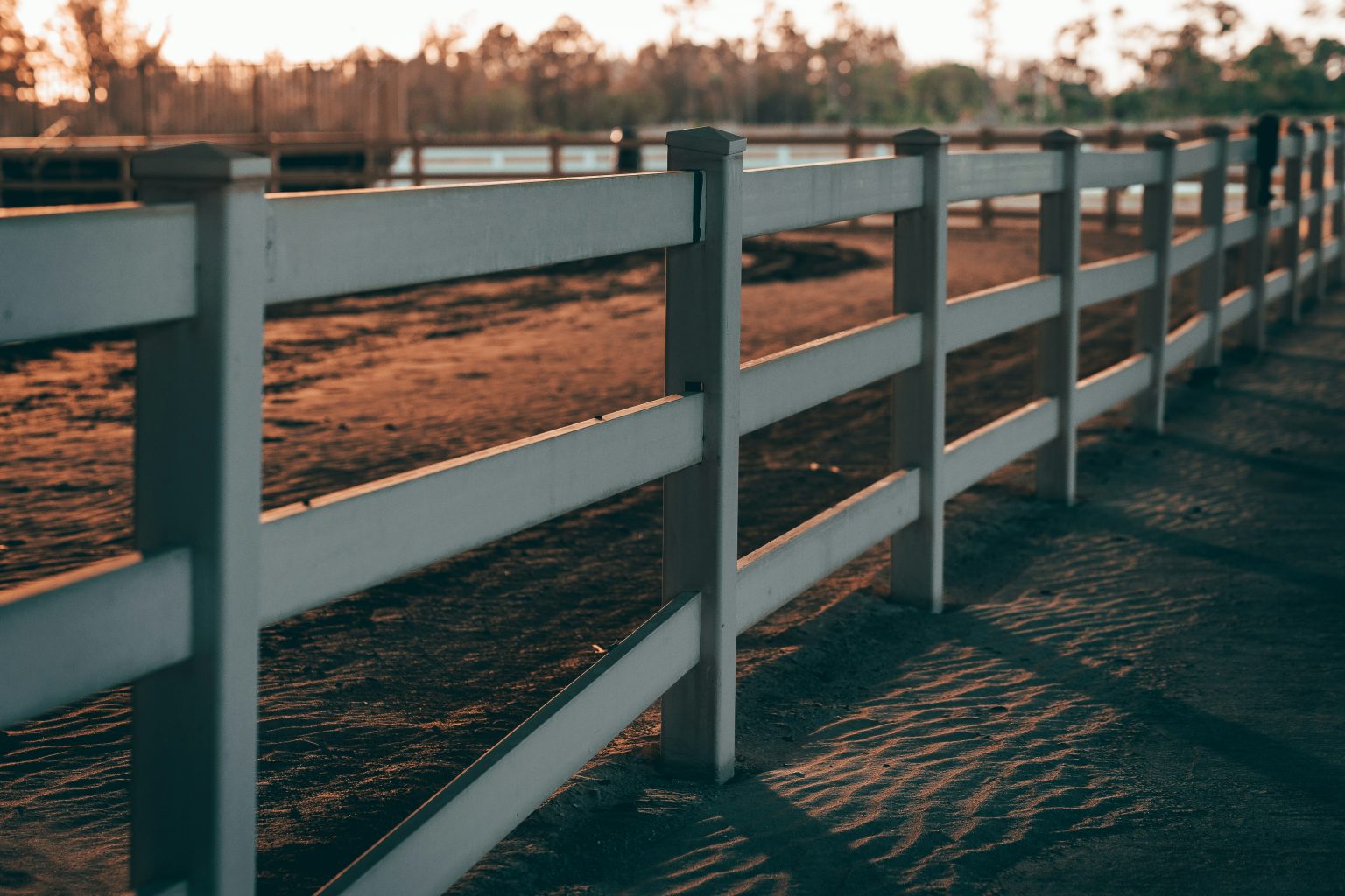 Read more about the article Ultimate Guide to Fencing | Choosing the Best Fence Materials for Your Property